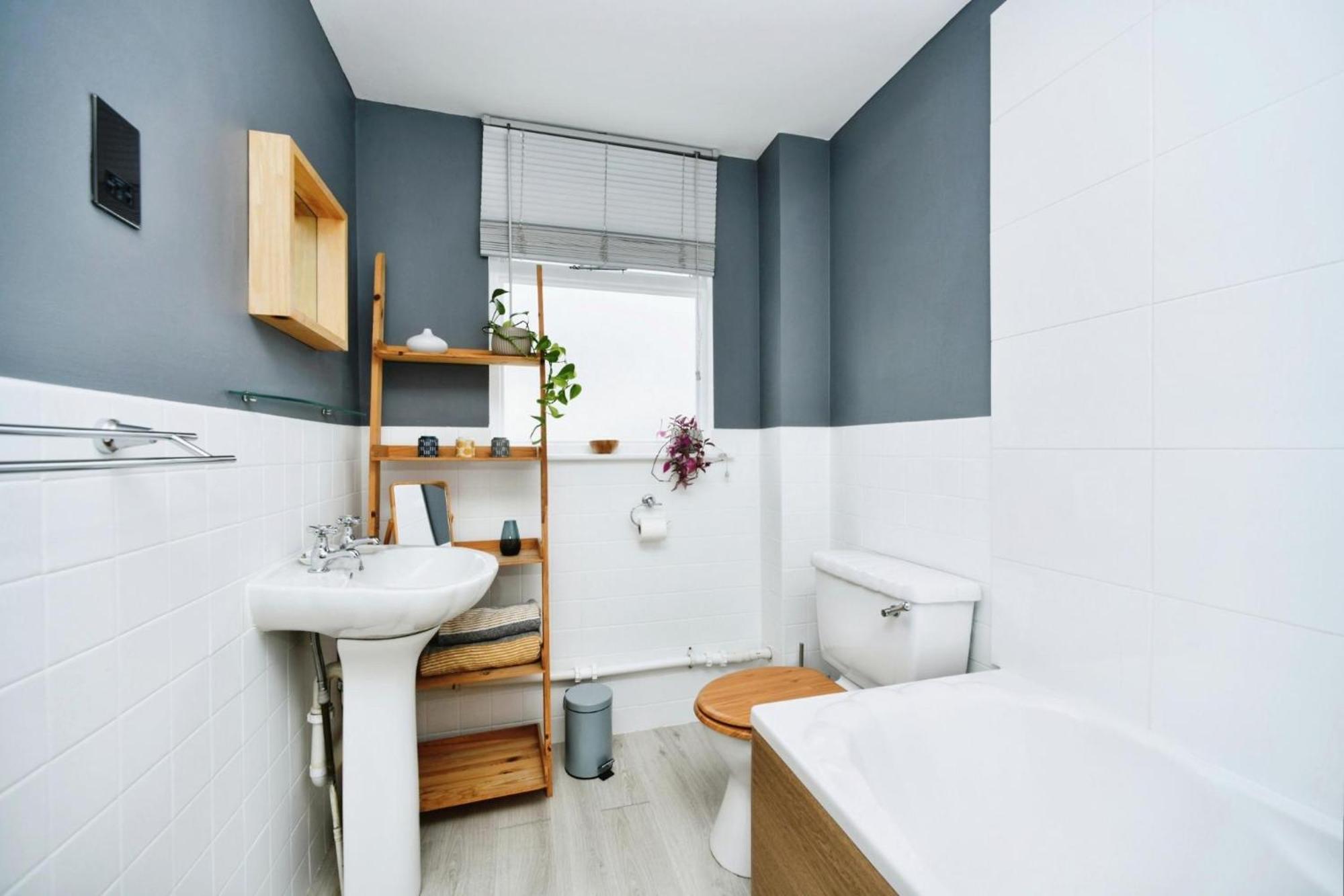 Sunny Seaside Sanctuary - Two Bedroom Apartment Μπράιτον Εξωτερικό φωτογραφία