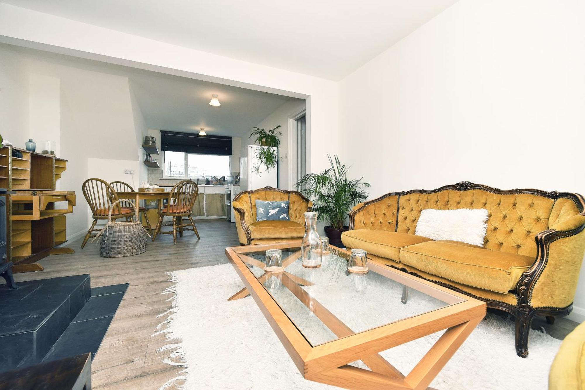 Sunny Seaside Sanctuary - Two Bedroom Apartment Μπράιτον Εξωτερικό φωτογραφία
